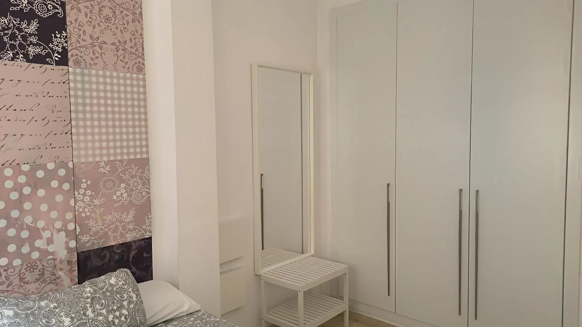 Apartament Triana 2 Dormitorios Sewilla